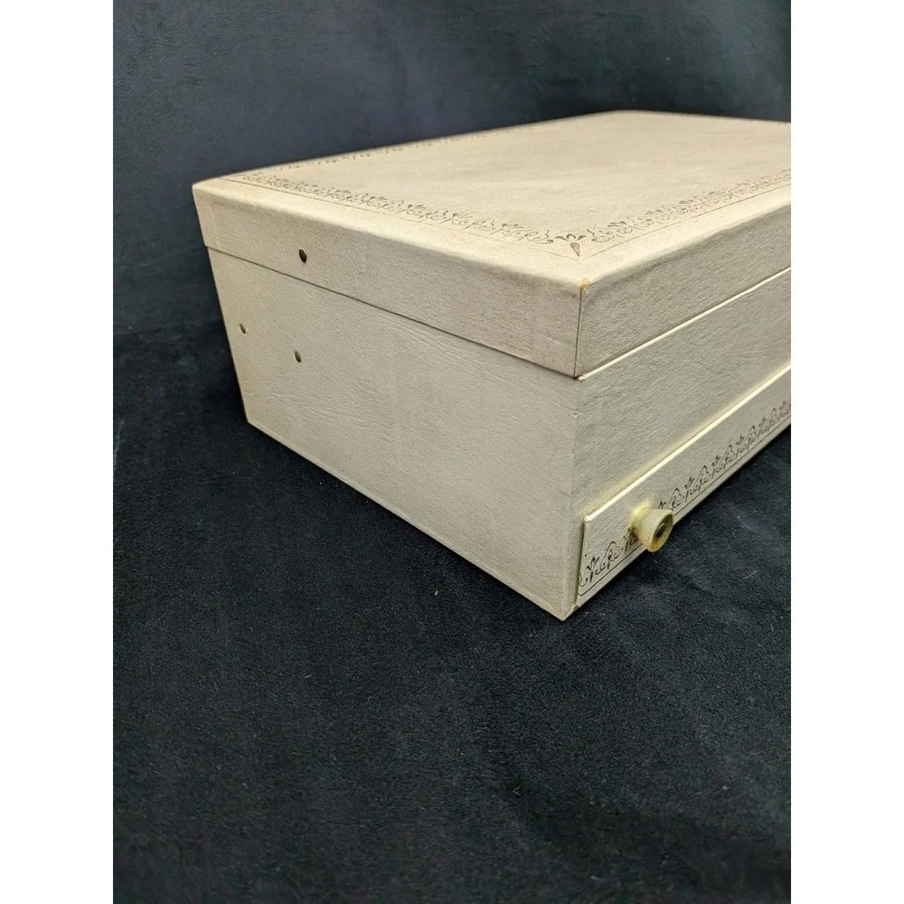 Vintage 50's 60's Beige Cream Jewelry Box 4 Tiers Accordion Style Red Velvet